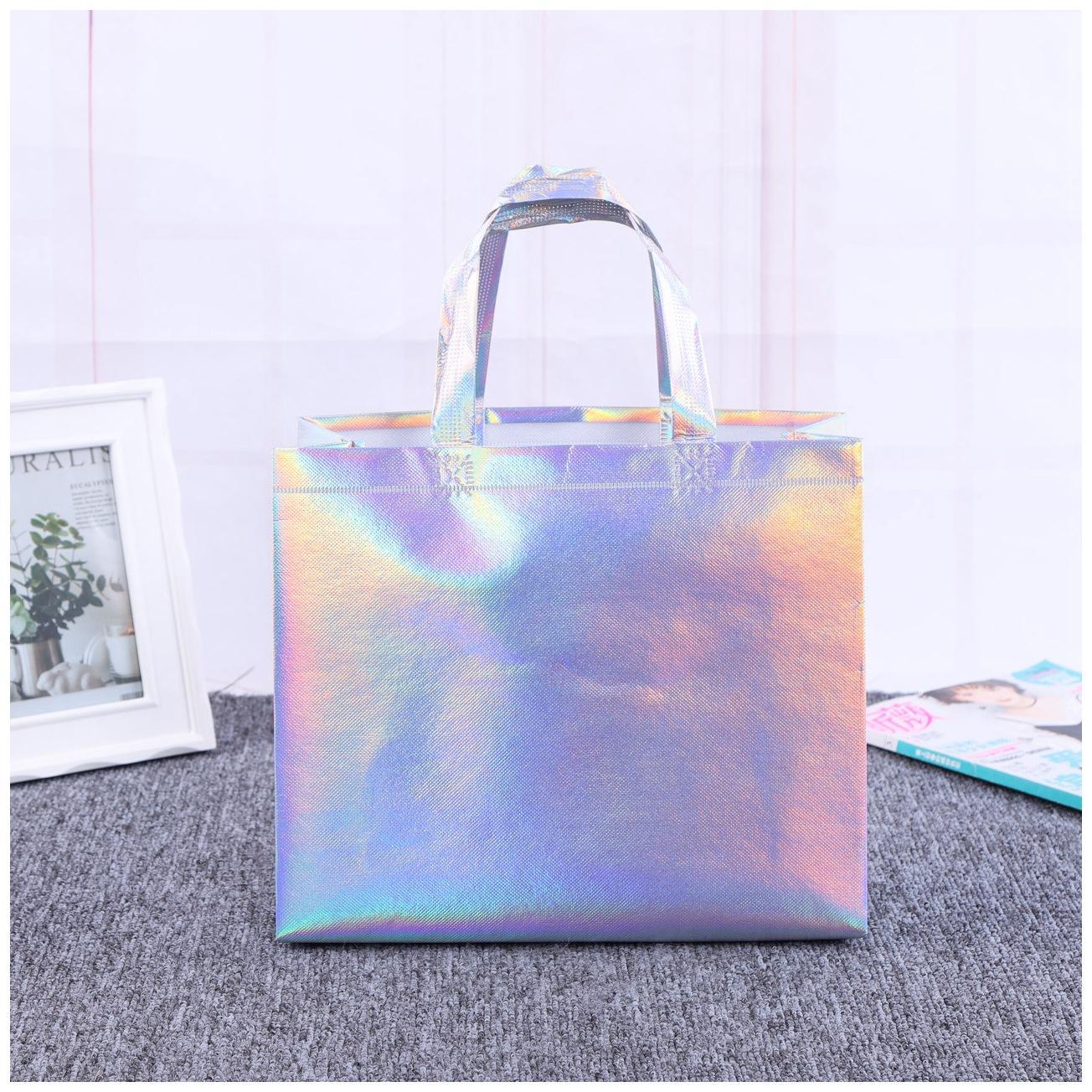 服裝袋的綠色轉型與智慧未來